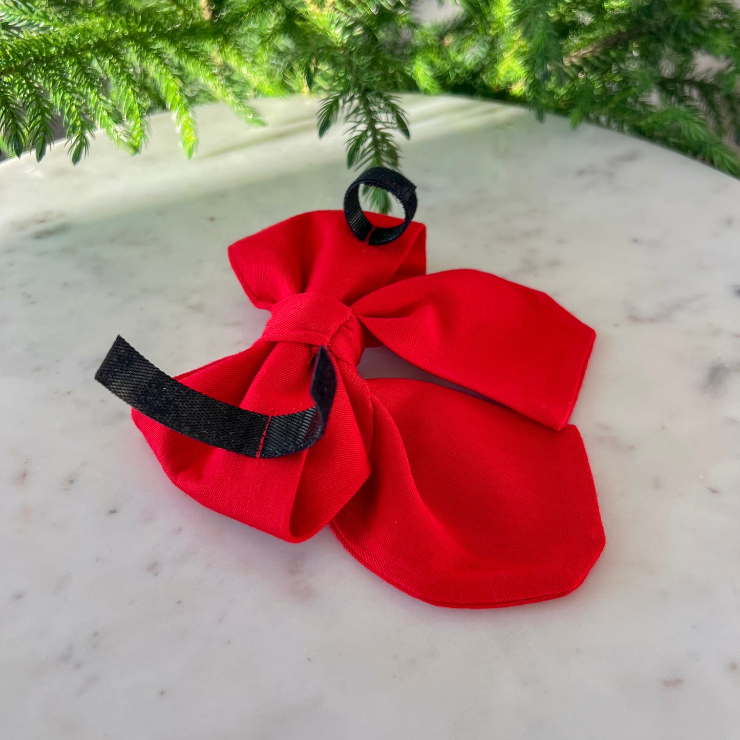 Red Christmas bow