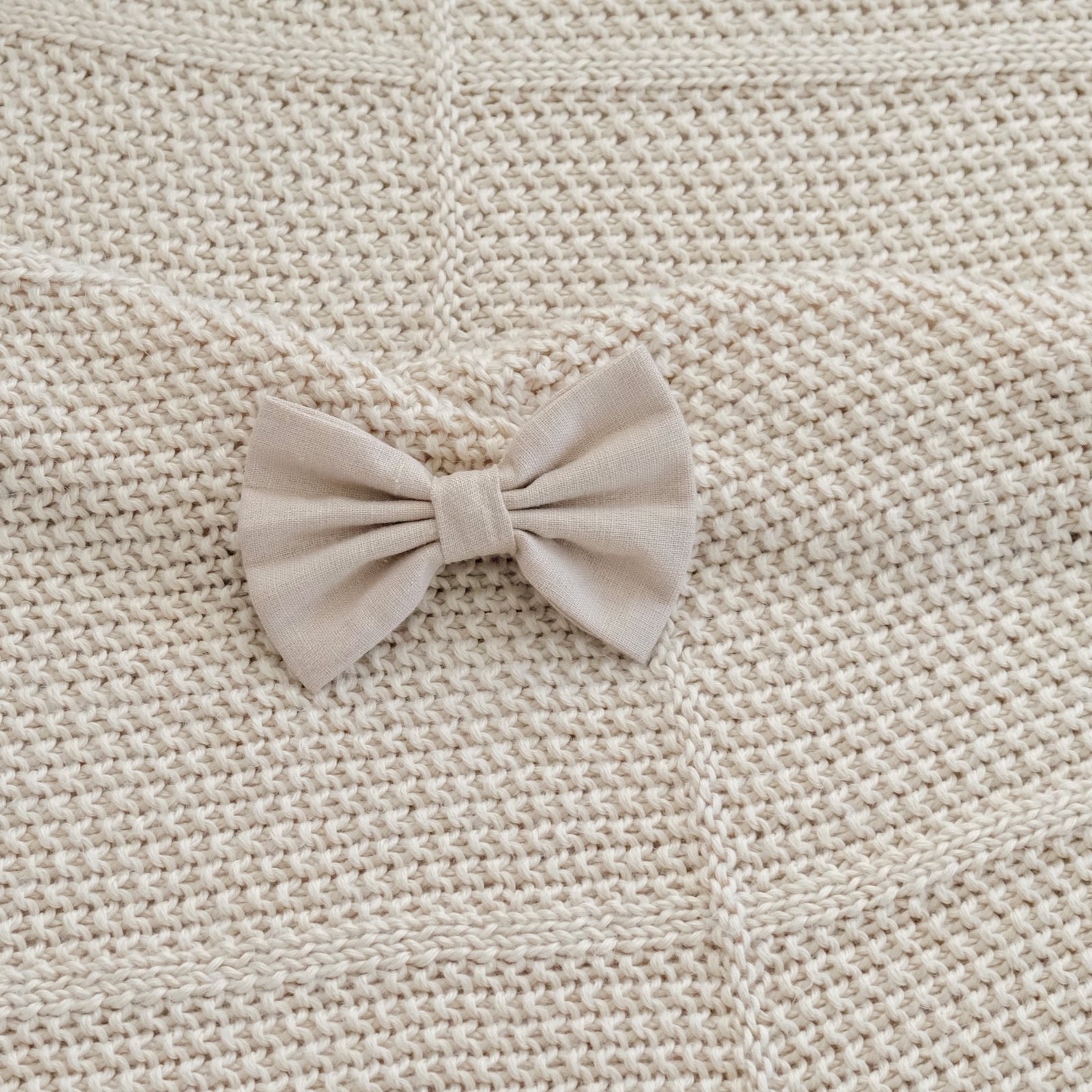 Cream Linen dog Bow Tie - Image 3