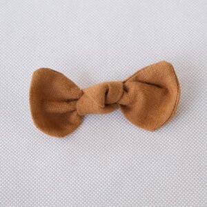 Cinnamon Frankie Bow set – Alligator Clip - close-up of fabric bow detail