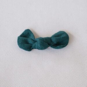 Green Linen Frankie Bow Set - close-up of fabric bow detail